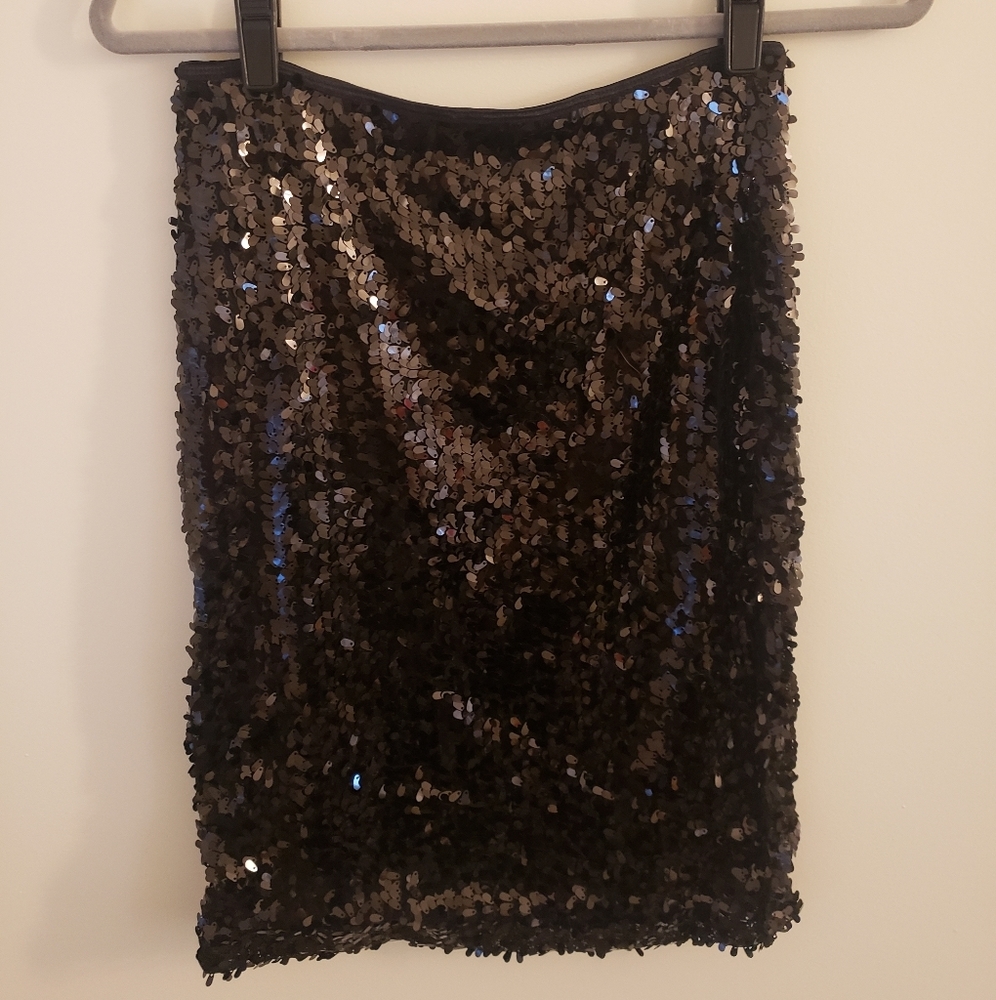 Black sequin pencil skirt